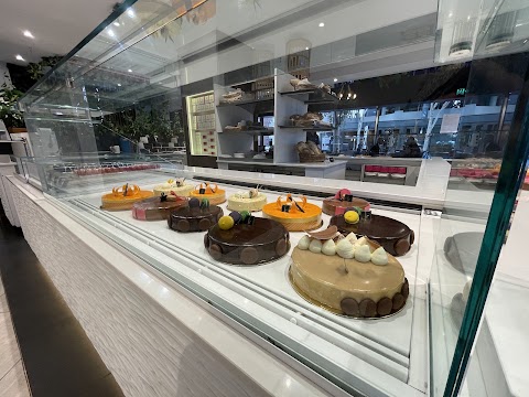 Cake at Le Bon Choix, Brisbane