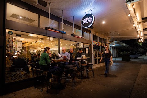 Pizza at To All My Friends, Canberra