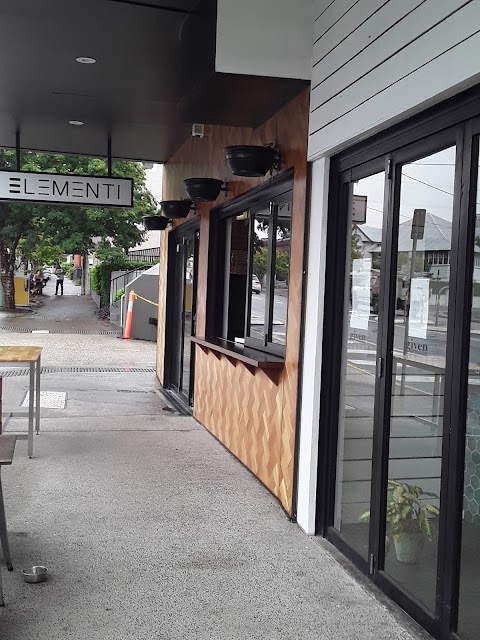 Pizza at Elementi Restaurant, Brisbane