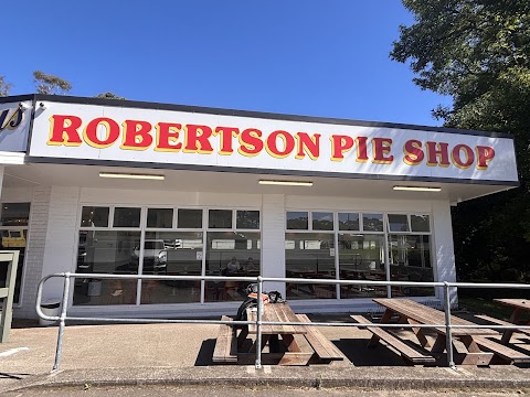 Meat Pie at Robertson Pie Shop, Wollongong