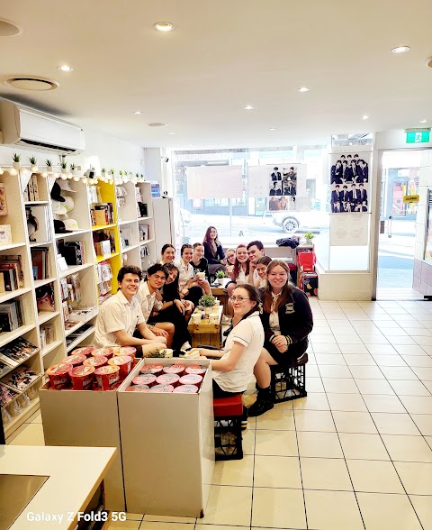 Bubble Tea at Bubbleberry: Frozen Yogurt, Bubble Tea, Egg Waffle, Korean street food, Candies, Lollies, CDs and Albums,...., Wollongong