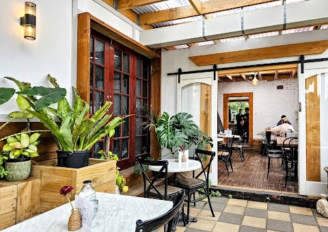Coffee at Lili J, Wollongong