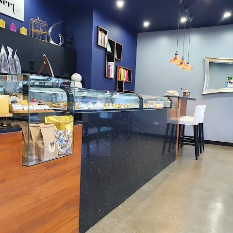 Cake at Madders Brothers Patisserie, Brisbane