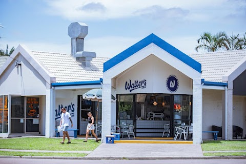 Fried Chicken at Walter's Diner, Sunshine Coast