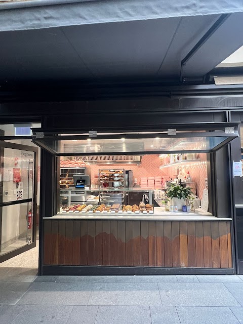 Meat Pie at Lode Pies & Pastries Circular Quay, Sydney